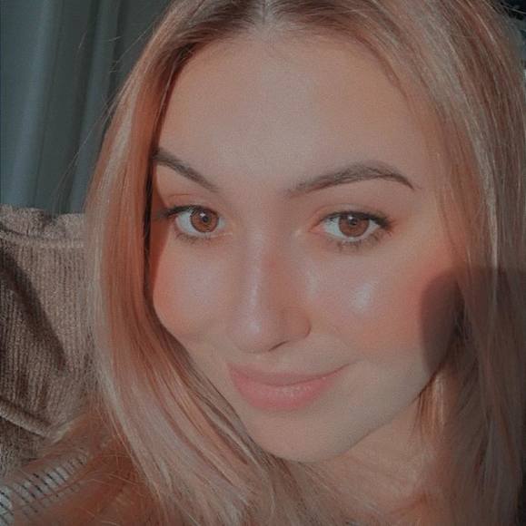 Meet your Posher, Brianna - Picture 1 of 1